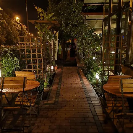 Royal 住宿加早餐酒店 Pionki